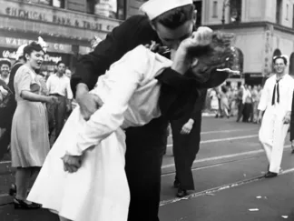 VICTOR JORGENSEN - Kissing the War Goodbye, 1945