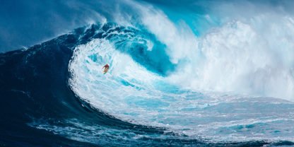 PANGEA IMAGES - Surfing the Big Wave