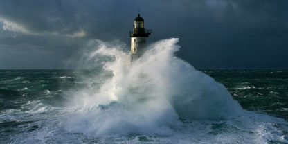 JEAN GUICHARD - Phare d'Ar-Men (detail)