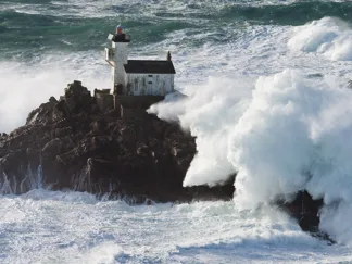 JEAN GUICHARD - Phare de Tavennec