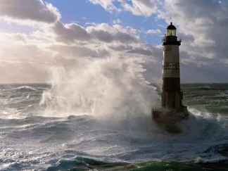 JEAN GUICHARD - Phare d'Ar-Men près de l'île de Sein