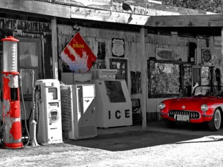 VADIM RATSENSKIY - Vintage Gas Station on Route 66