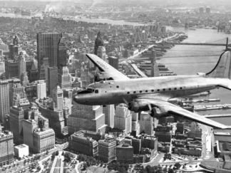 ANONYMOUS - Flying over Manhattan, NYC