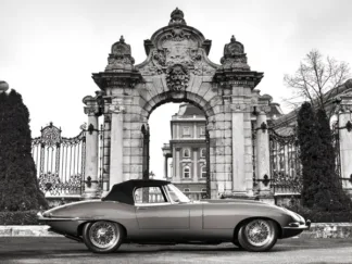 GASOLINE IMAGES - Vintage Sports-Car 1