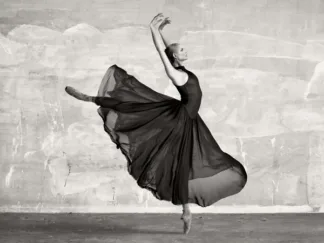 HAUTE PHOTO COLLECTION - Ballerina Dancing