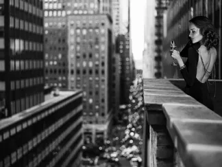 JULIAN LAUREN - In Manhattan