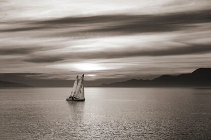 PANGEA IMAGES - Set Sails