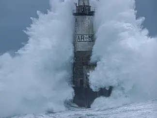 JEAN GUICHARD - Le Phare d'Ar-Men