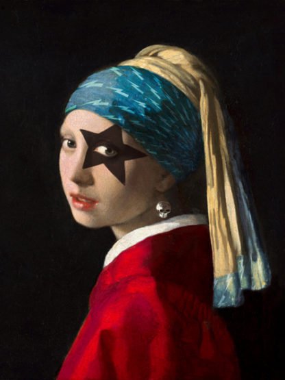 STEVEN HILL - Girl with Skull Hearring